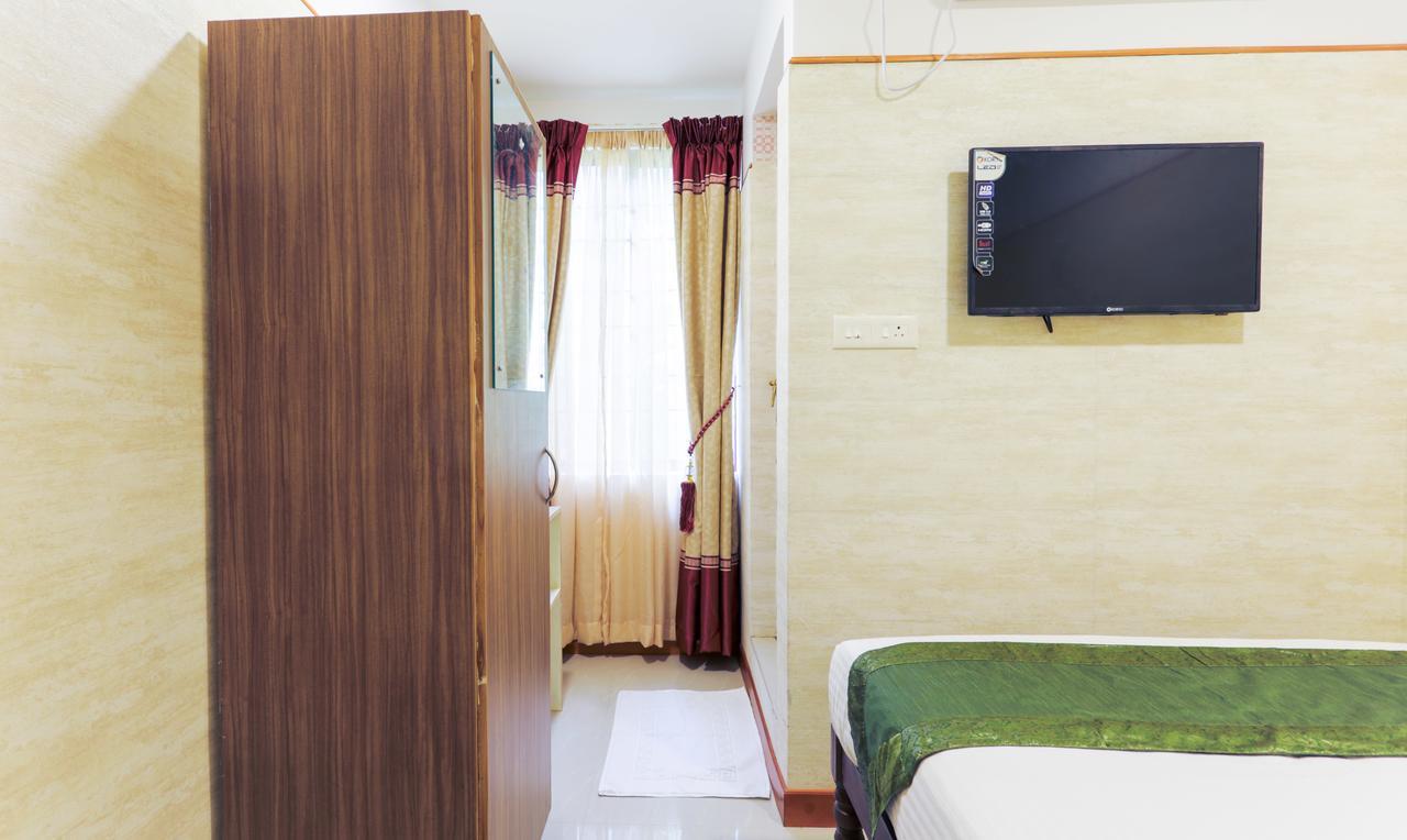 Hotel Heaven Gardens Kochi Esterno foto