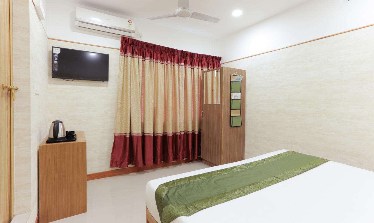 Hotel Heaven Gardens Kochi Esterno foto