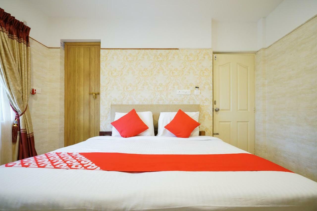Hotel Heaven Gardens Kochi Esterno foto
