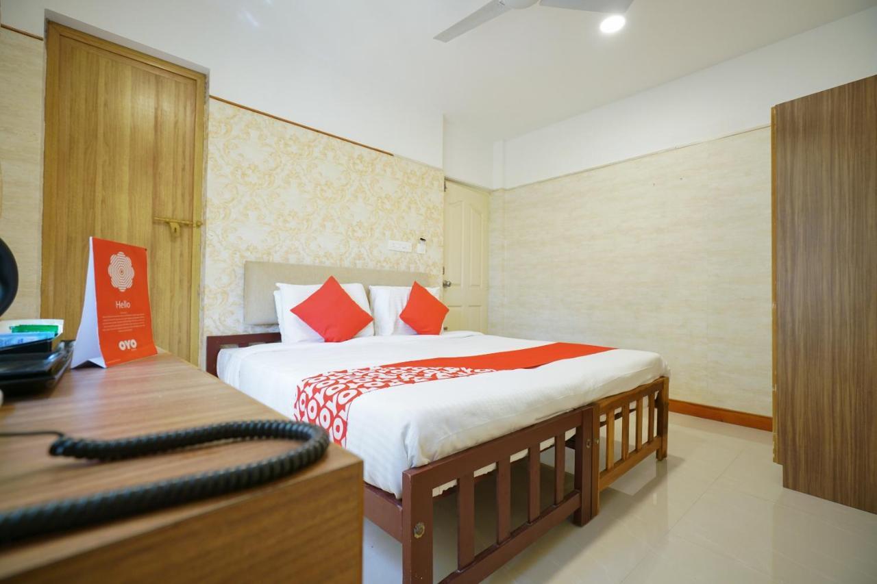 Hotel Heaven Gardens Kochi Esterno foto